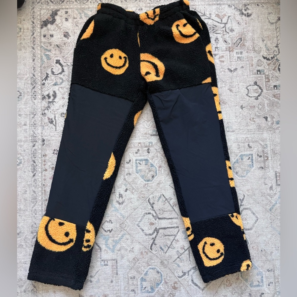 Black & Yellow Smiley Sherpa Joggers - Cozy Men’s Sweatpants